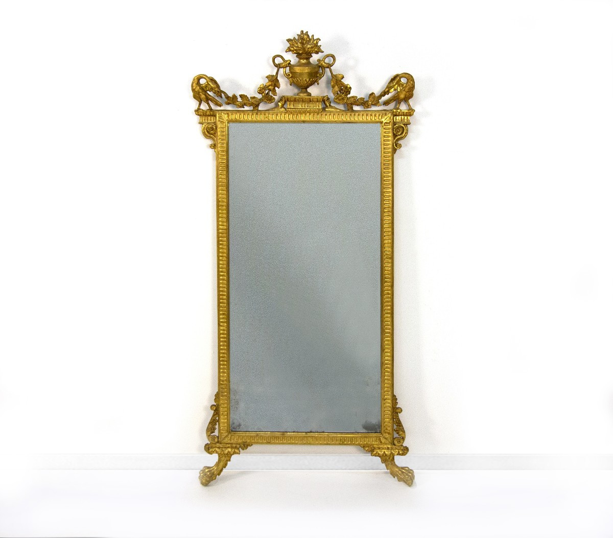 Specchiera in legno scolpito e dorato, Napoli, fine del XVIII secolo