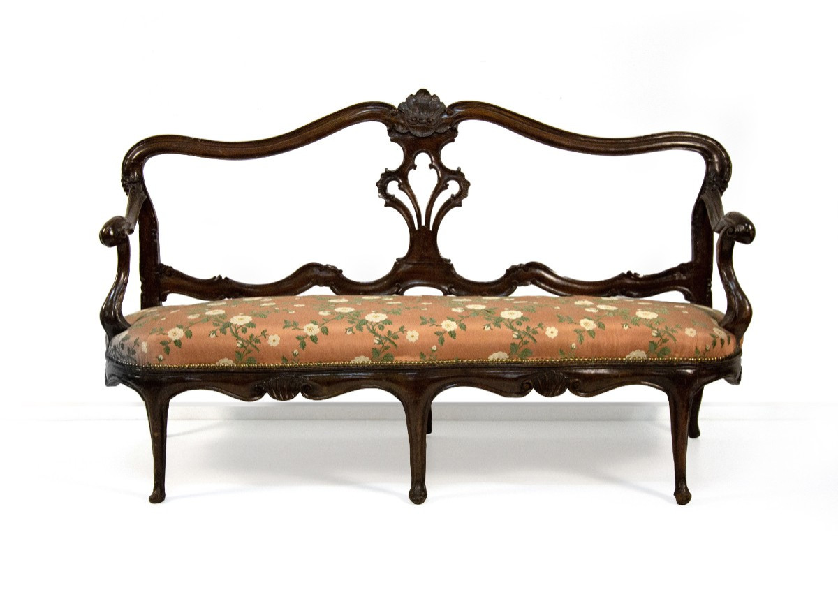 Divano in noce, Veneto, XVIII secolo