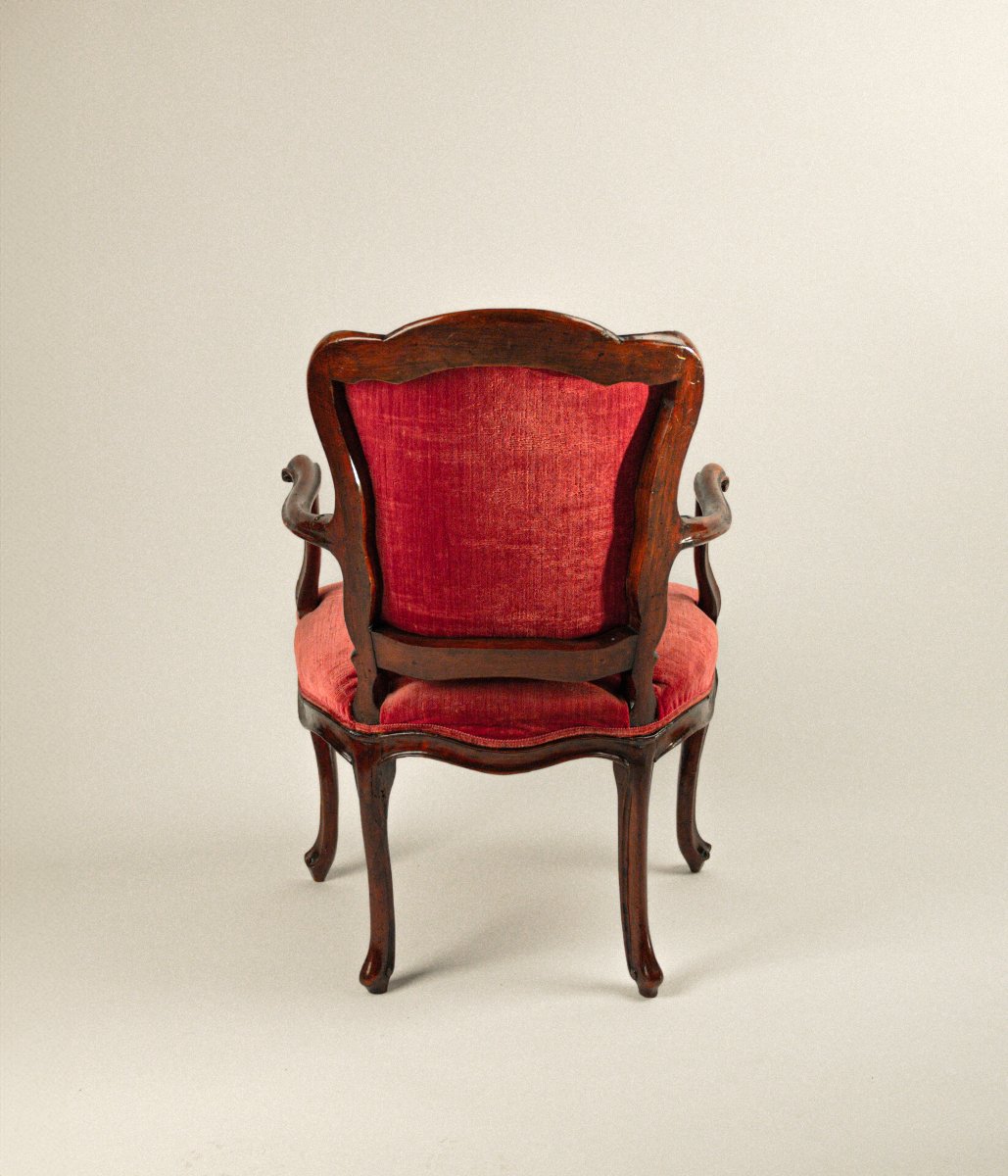 Quattro poltroncine in noce, Venezia, metà del XVIII secolo-photo-3