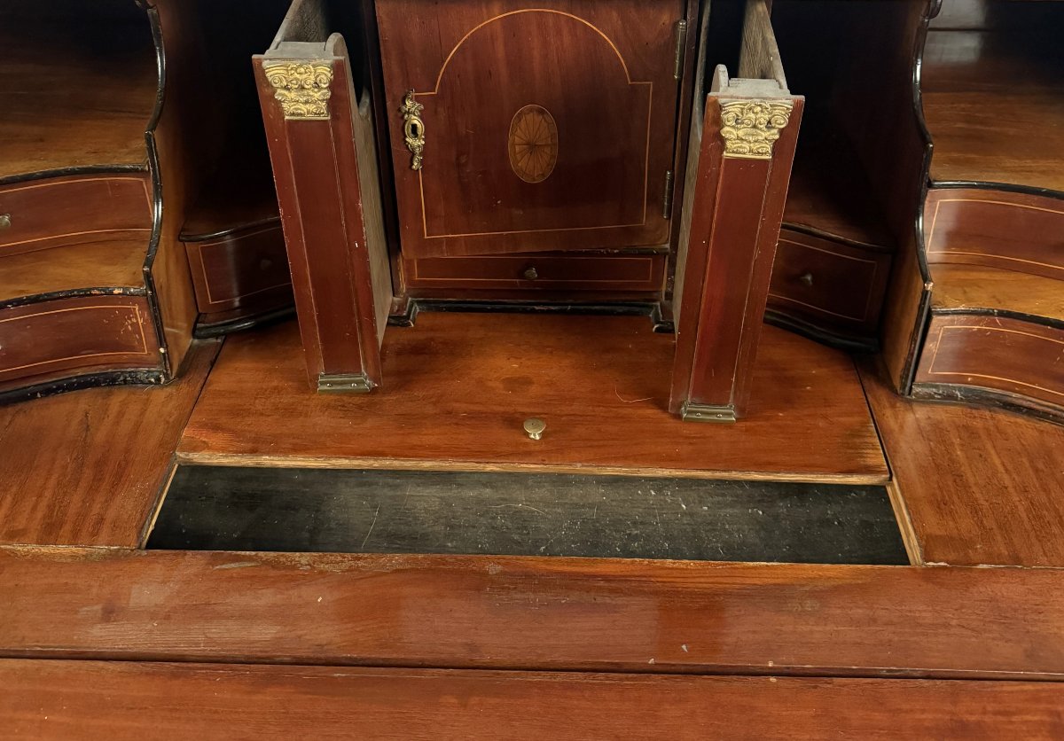 Cassettone a ribalta lastronato in mogano, Inghilterra, XiX secolo-photo-3