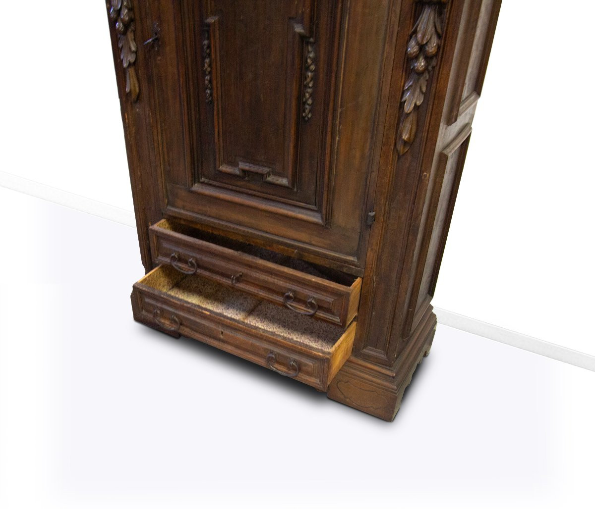 Credenza in noce, XIX secolo, di gusto neorinascimentale e ricostruita con elementi antichi-photo-2