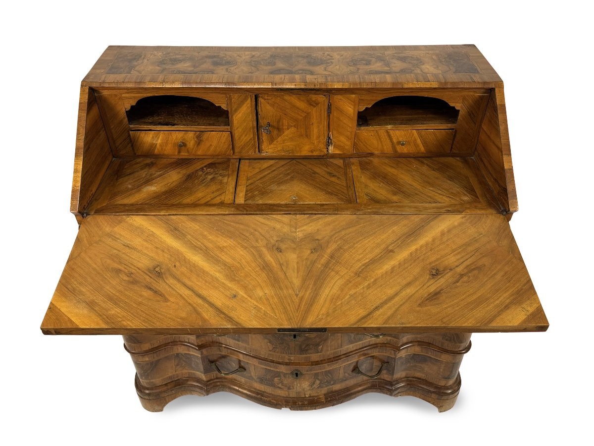 Cassettone a ribalta lastronato in radica di noce, Veneto - Ferrara, metà del XVIII secolo-photo-2