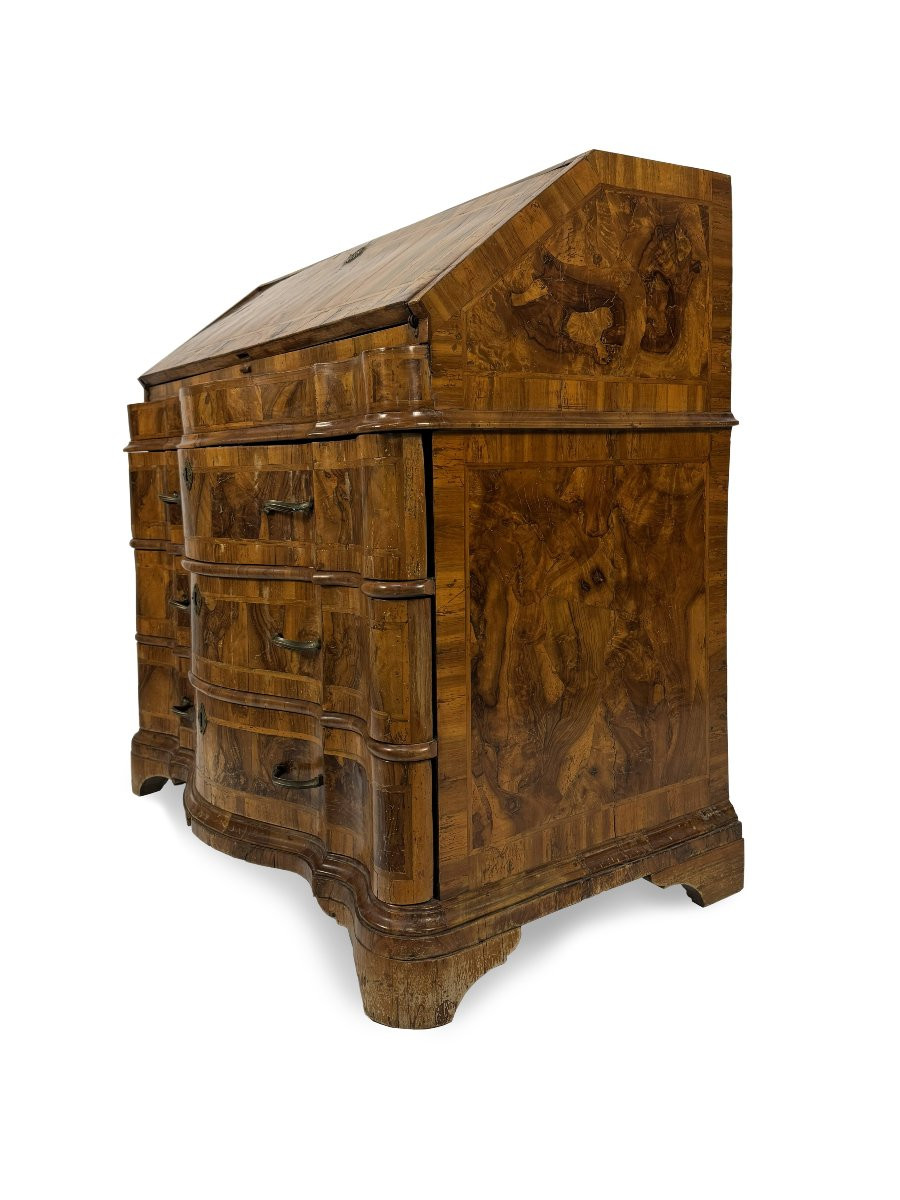 Cassettone a ribalta lastronato in radica di noce, Veneto - Ferrara, metà del XVIII secolo-photo-3