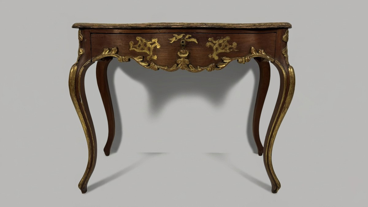 Console in abete, in parte dorato, XVIII secolo
