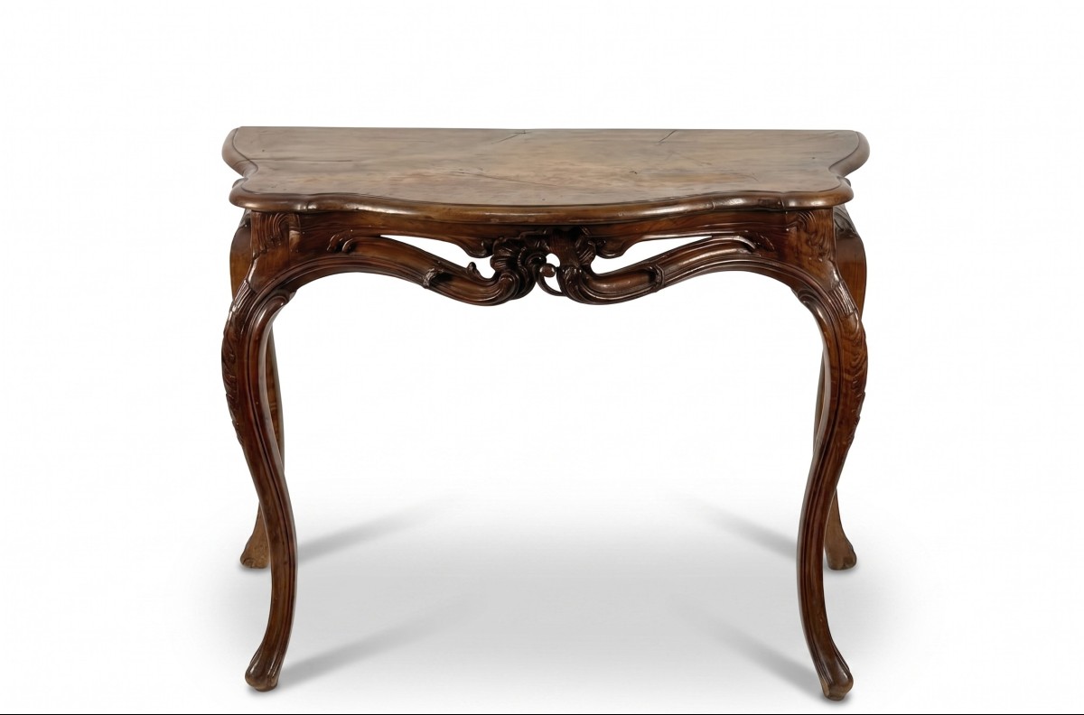 Console in  noce, veneto, XVIII secolo