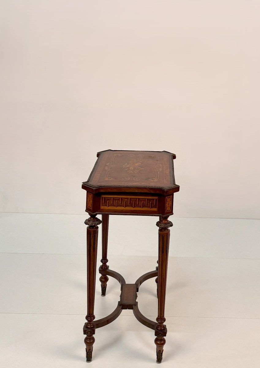 Piccola toilette intarsiata in legni diversi, di gusto Napoleone III, XIX secolo-photo-3