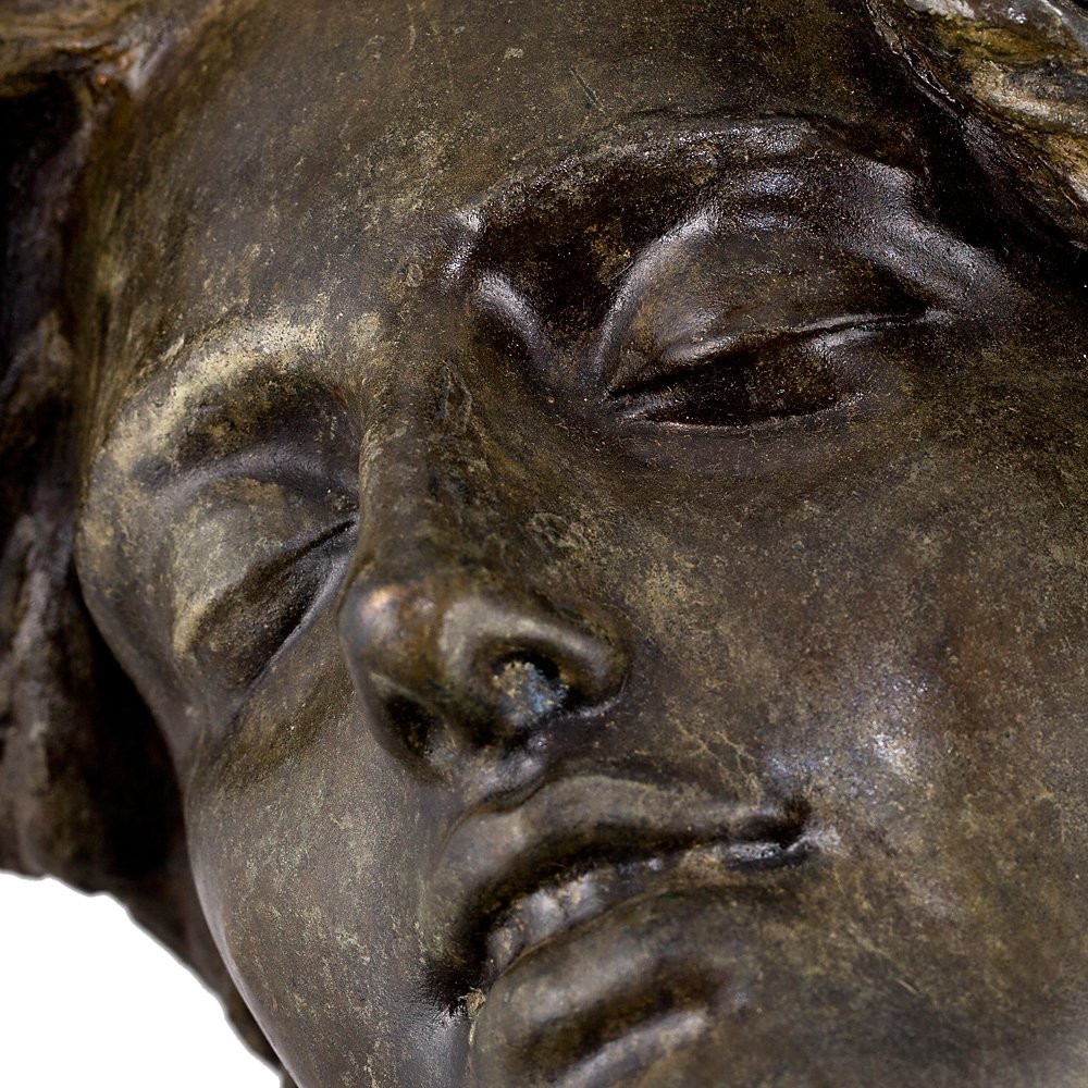 Scultura raffigurante “Donna in Estasi”-photo-1