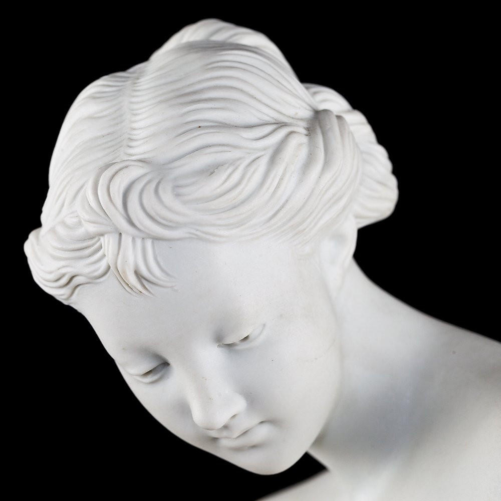 Scultura raffigurante Venere accovacciata-photo-3