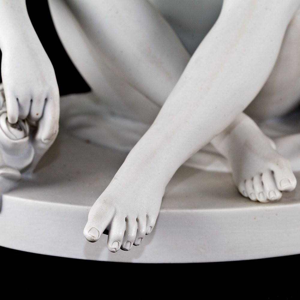 Scultura raffigurante Venere accovacciata-photo-4