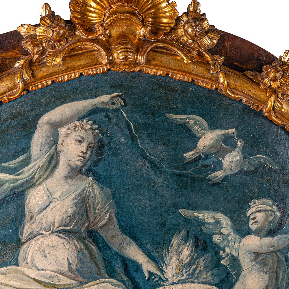 Grisaglia allegorica in cornice ovale intagliata e dorata-photo-3