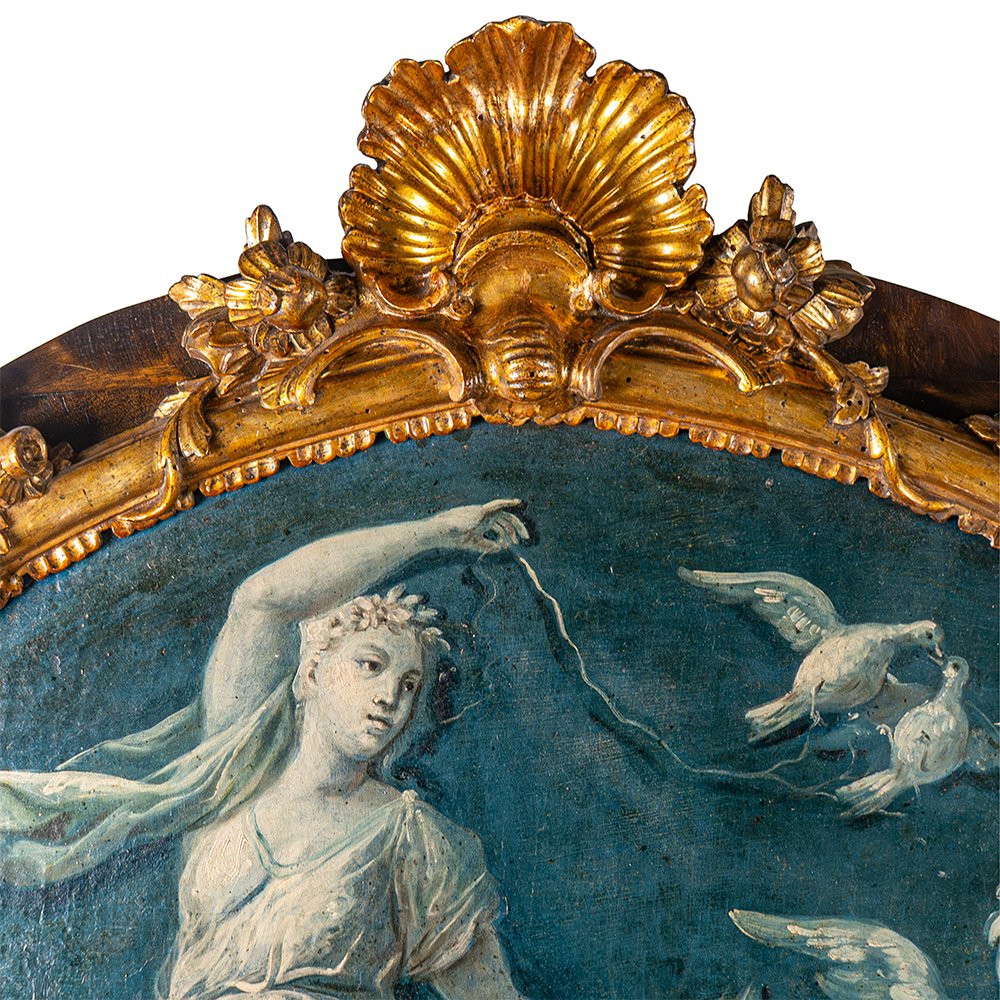 Grisaglia allegorica in cornice ovale intagliata e dorata-photo-4