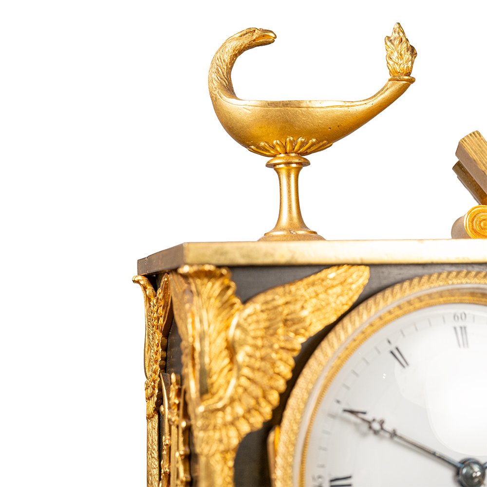 Orologio raffigurante donna con strumento musicale-photo-6