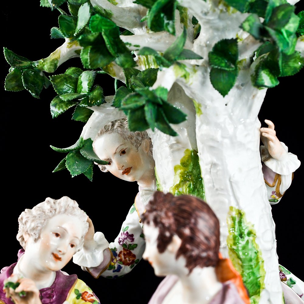 Porcellana della Sassonia, Dresda, rappresentante scena galante firmata “Frankenthal”-photo-4