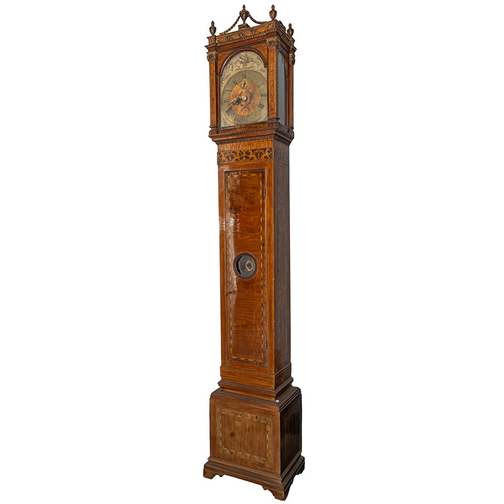 Orologio a colonna in noce intarsiato e intagliato