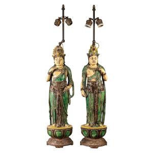 Coppia di lampade raffiguranti Bodhisattva