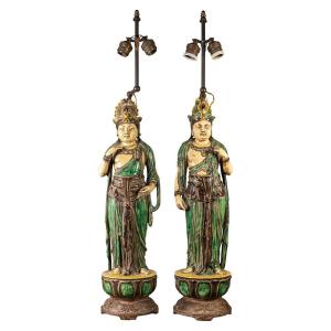 Coppia di lampade raffiguranti Bodhisattva