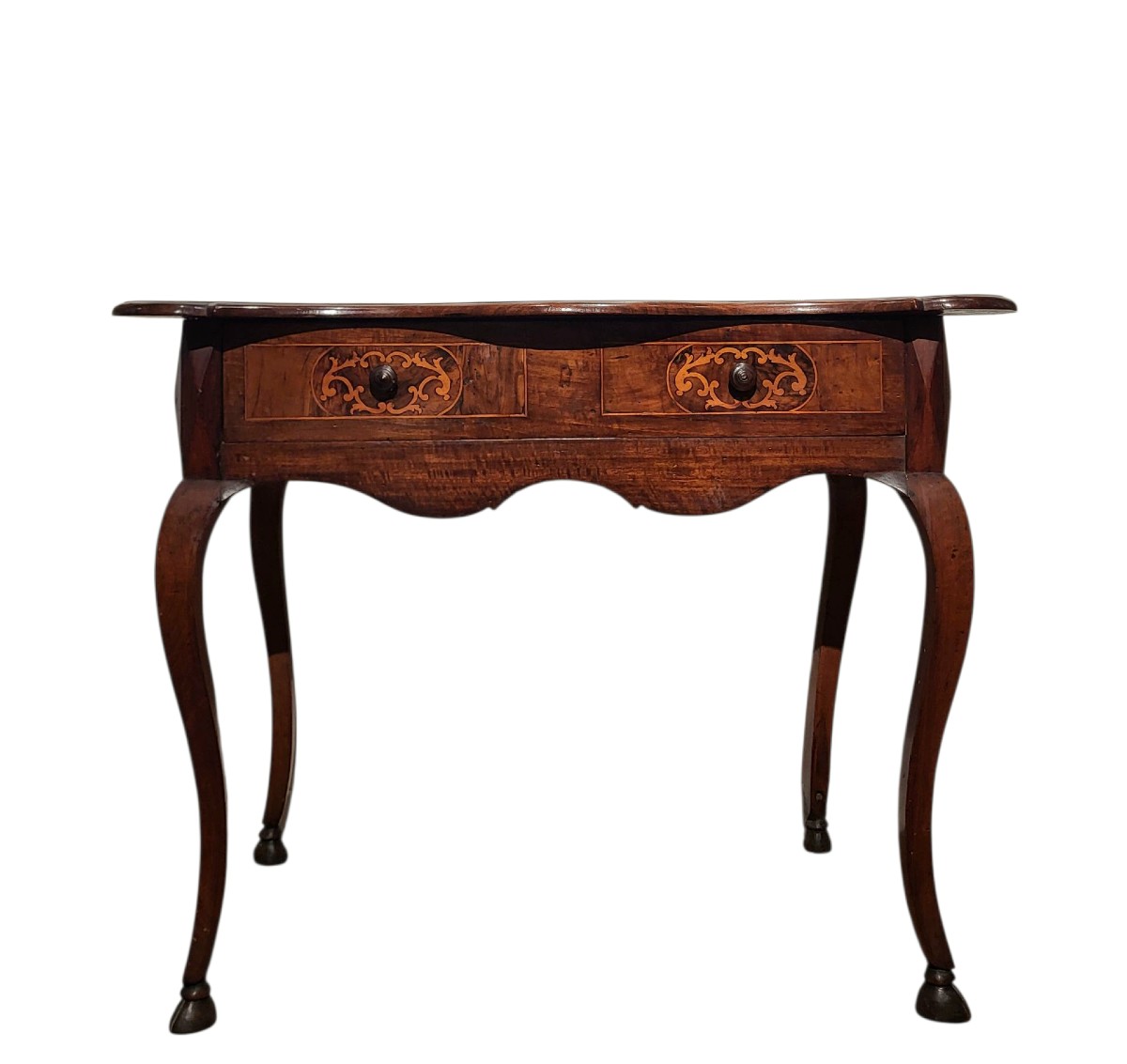 Consolle in legno di noce, metà XVIII secolo