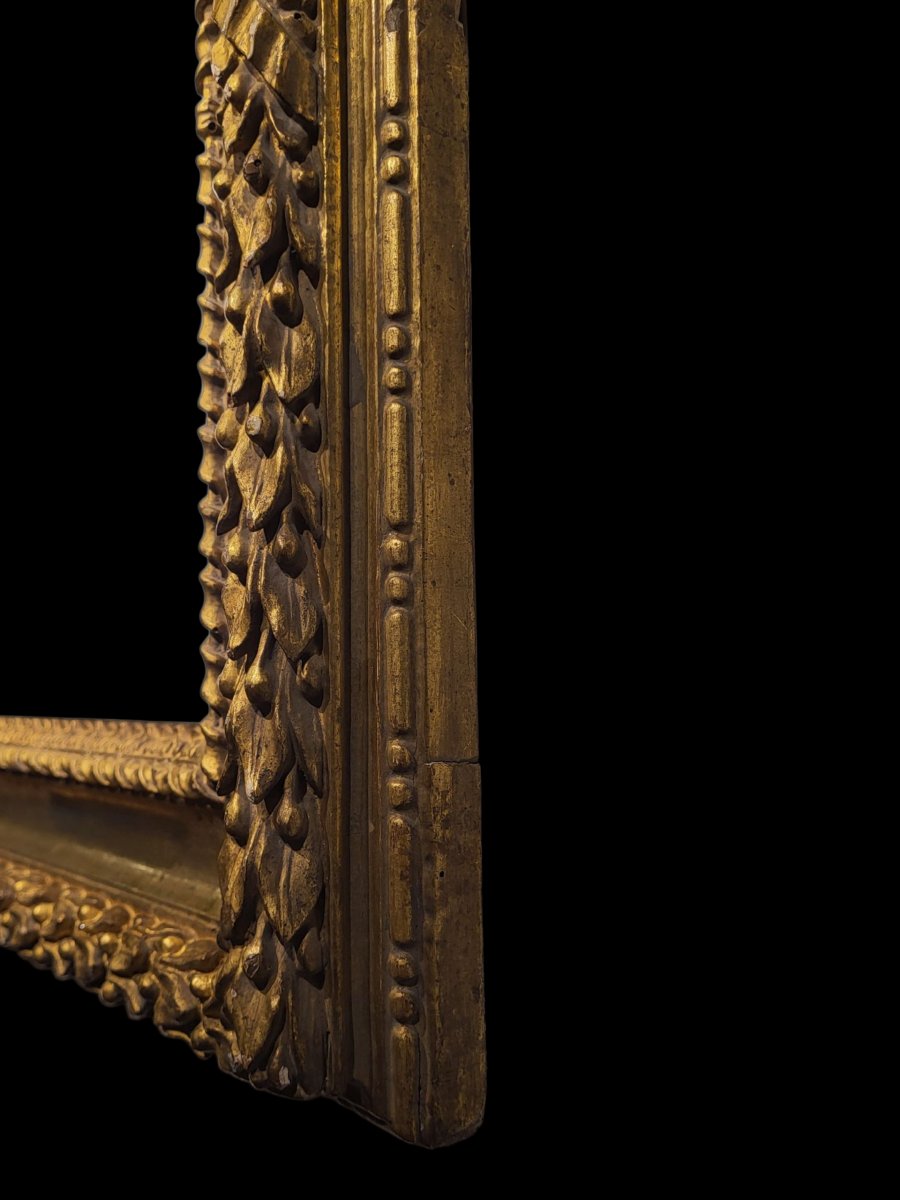 Cornice in legno intagliato e dorato-photo-2