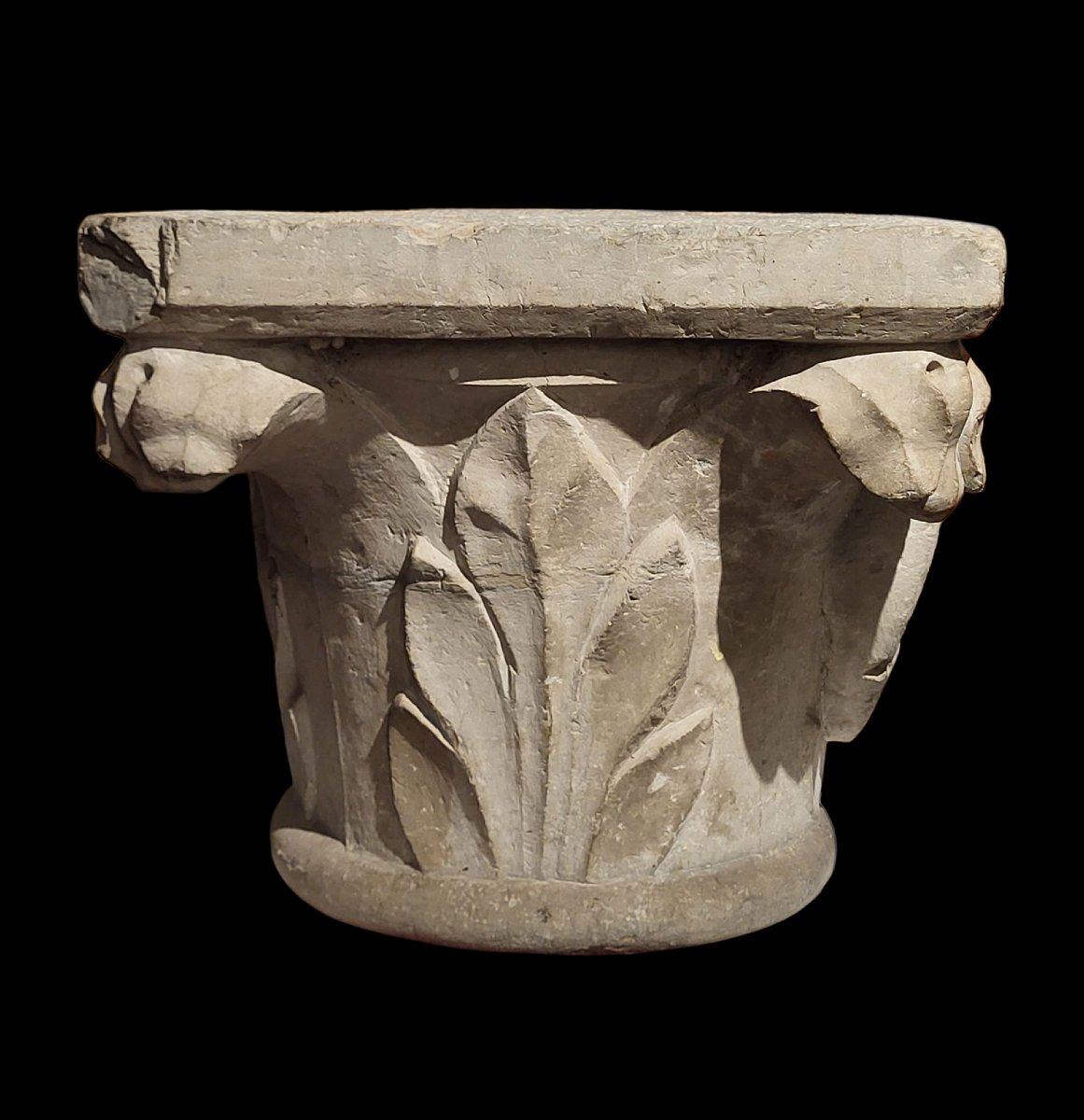 Antico capitello in pietra, Toscana, fine XV secolo-photo-2