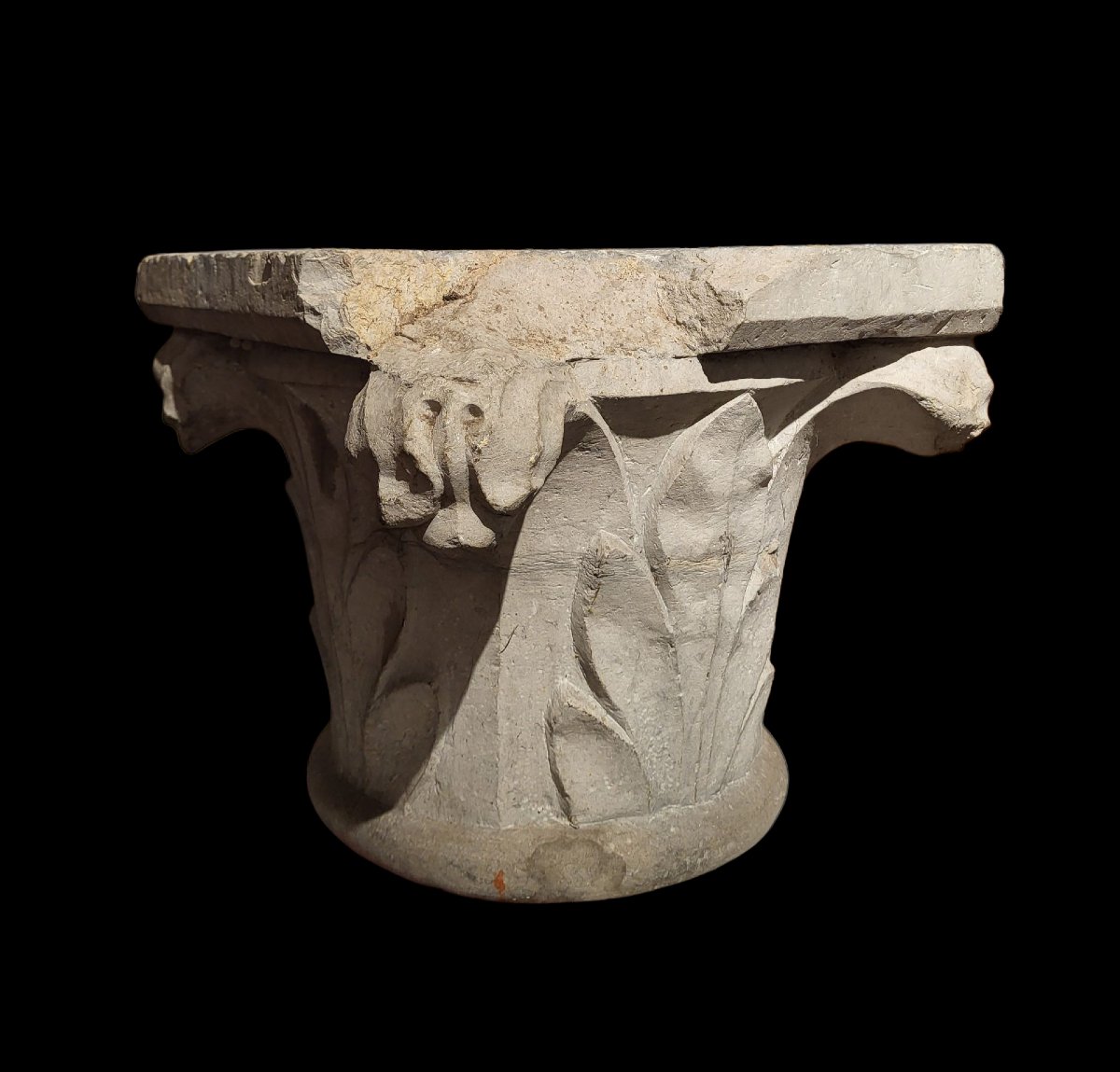 Antico capitello in pietra, Toscana, fine XV secolo-photo-3