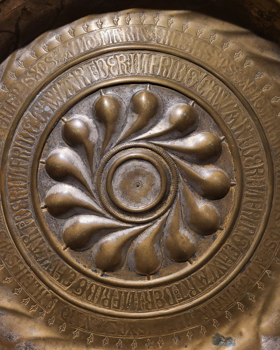 Piatto elemosiniere in bronzo, Germania, XVI secolo-photo-3