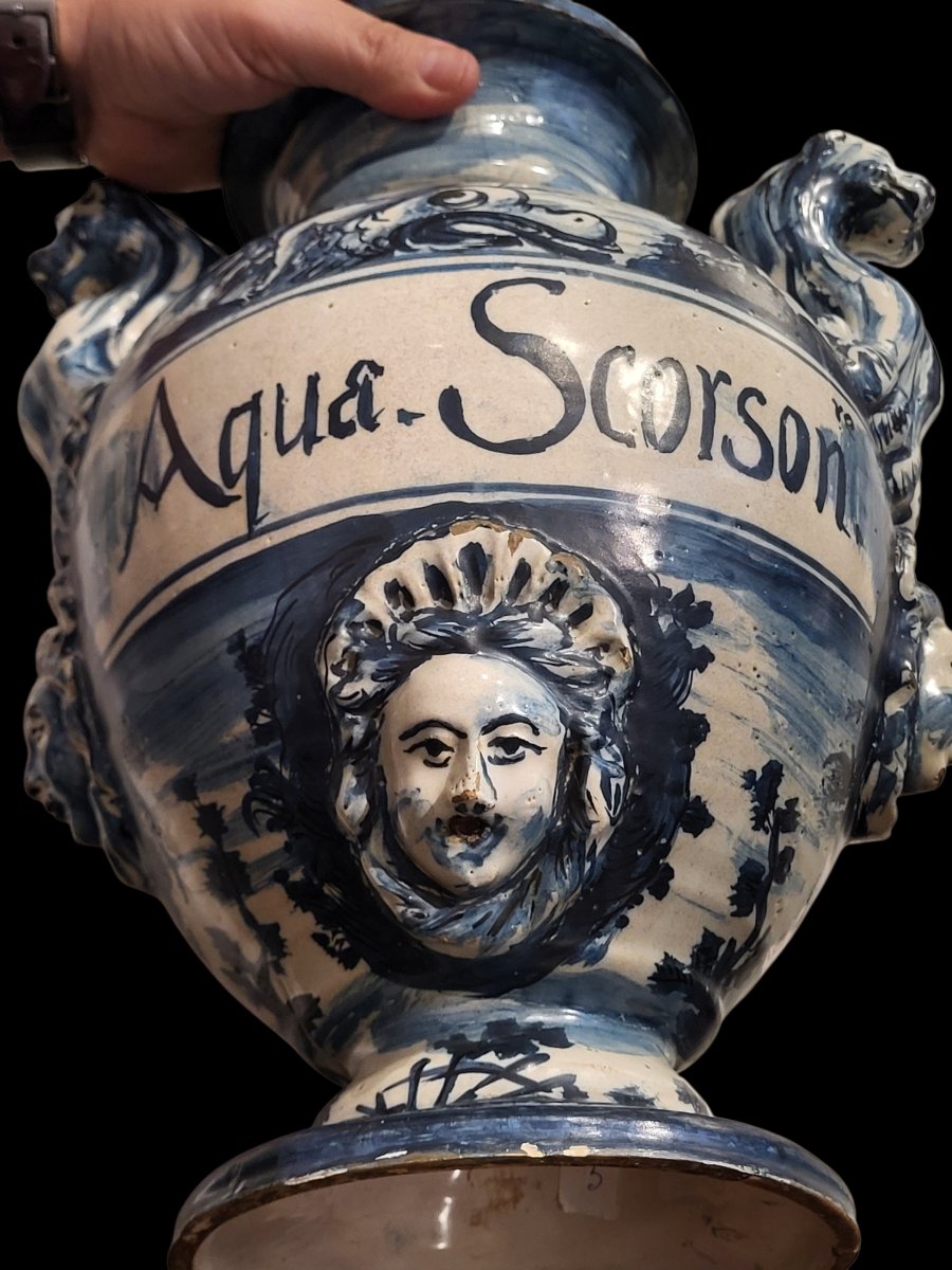 Vaso in maiolica di Savona, metà XVII secolo.-photo-2
