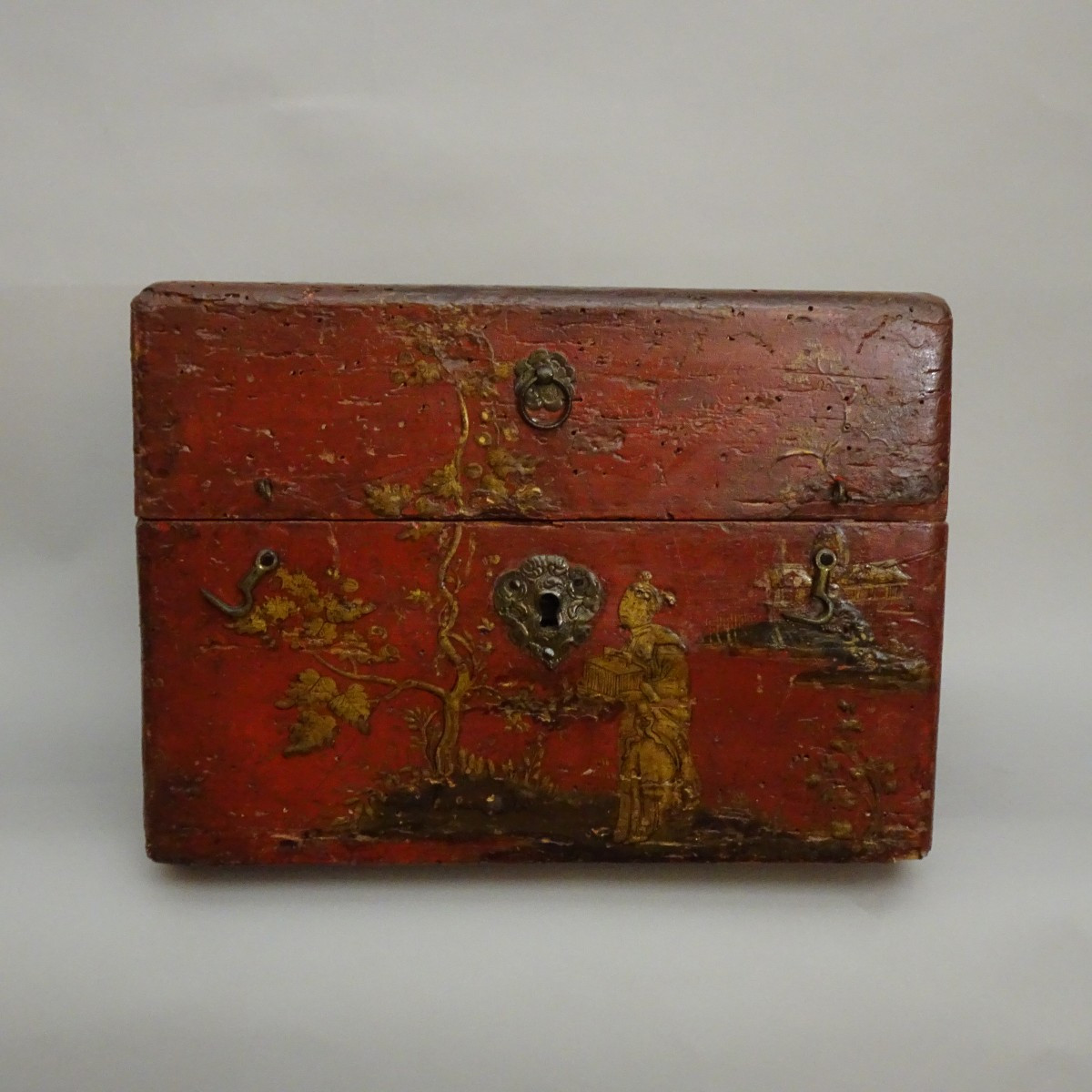 Scatola laccata a chinoiserie  XVIII secolo
