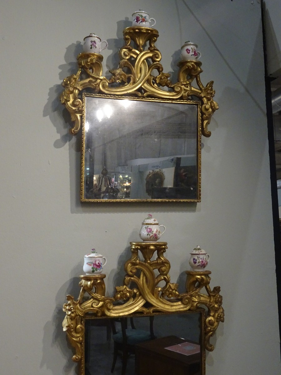 Specchiere in legno dorato con mensole porta porcellane XVIII secolo-photo-2
