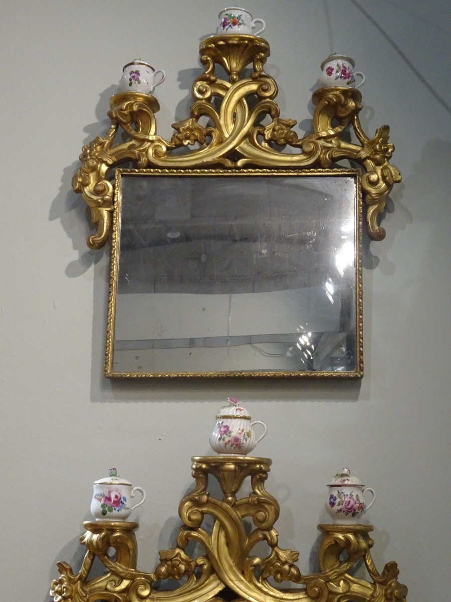 Specchiere in legno dorato con mensole porta porcellane XVIII secolo-photo-3