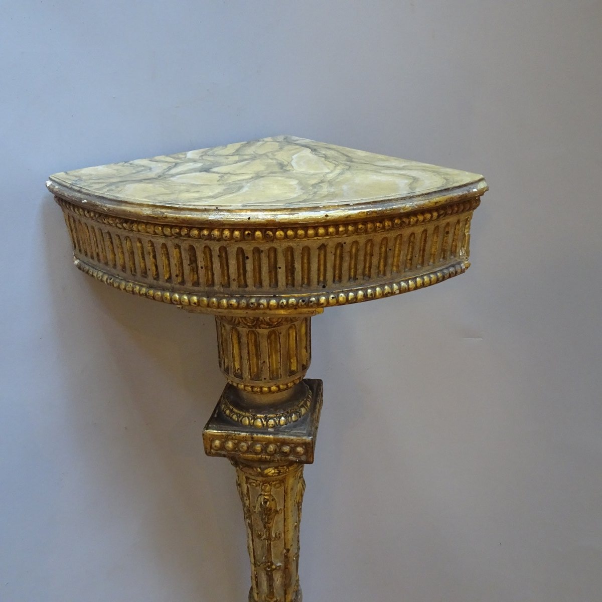 Consolle ad angolo in legno laccato e dorato Luigi XVI -photo-4