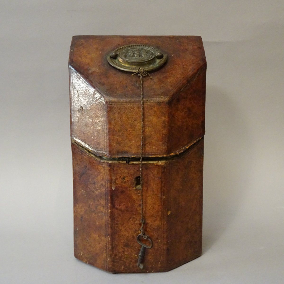 Cofanetto portaposate in pelle XVIII secolo
