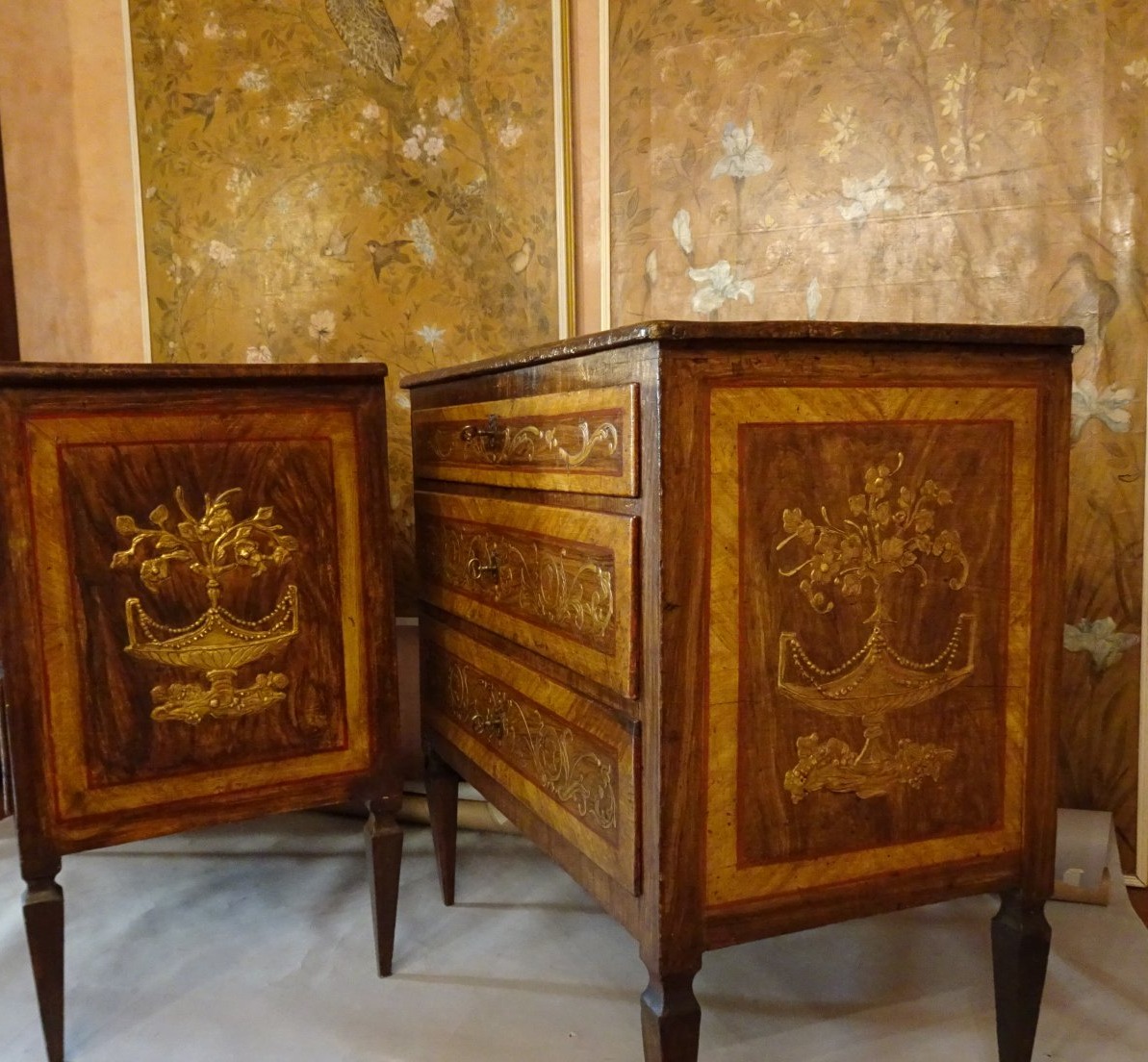 Coppia di piccoli cassetoni con decoro in pastiglia fini XVIII secolo-photo-6