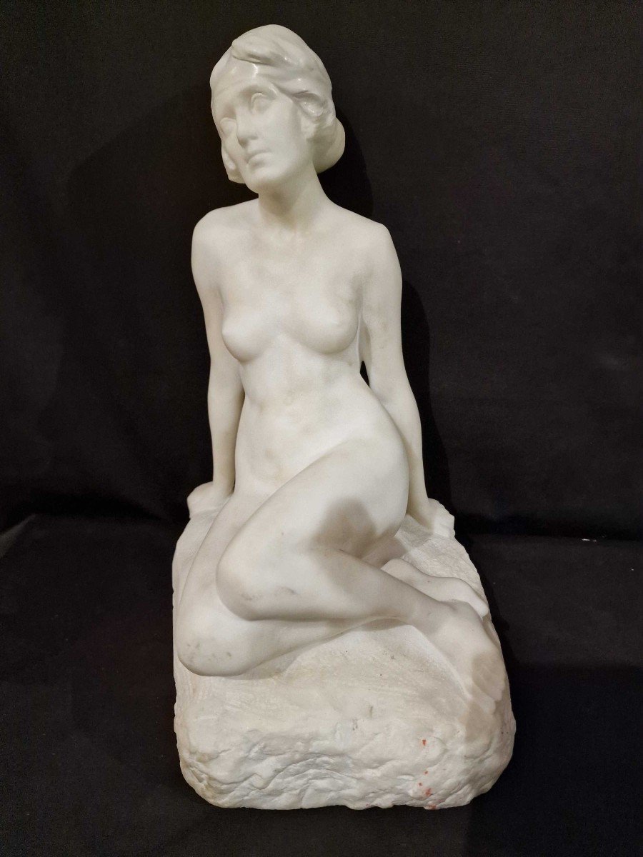 Femme Assise, Sculpture Du XXe Siècle