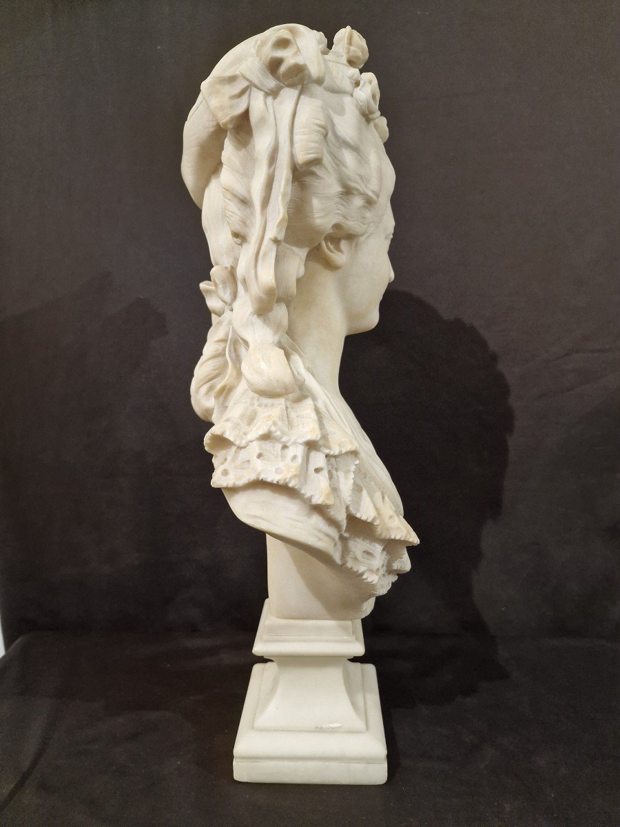 Buste d'Une Femme Noble-photo-4