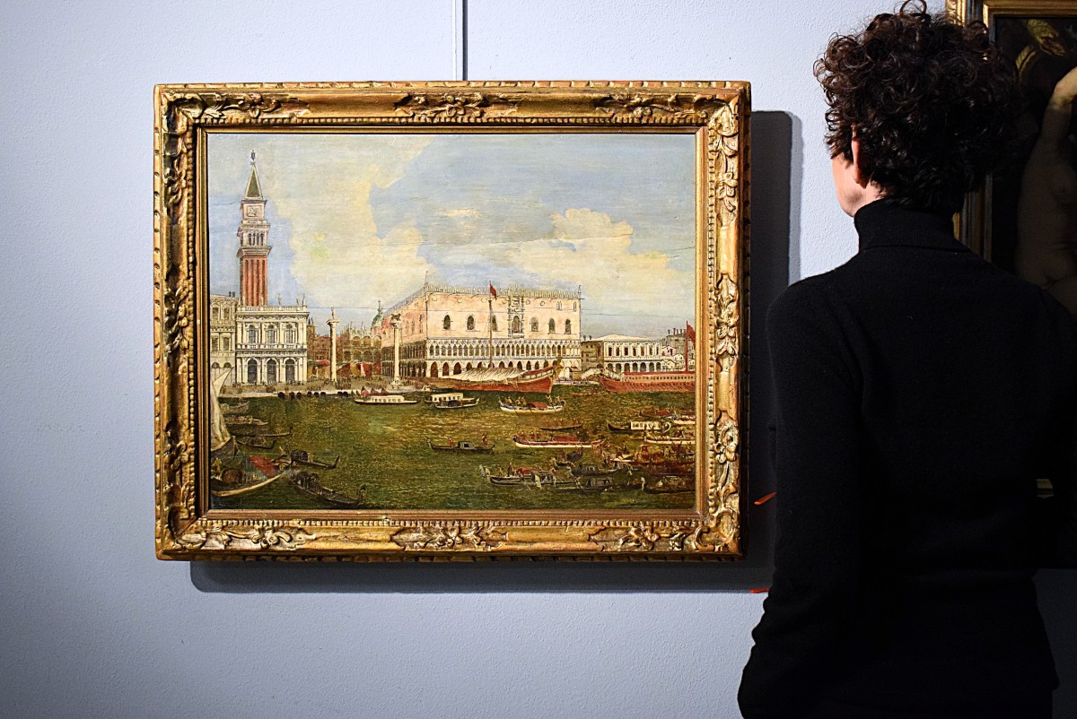 Venezia, la Regata Storica sfila sotto il Palazzo Ducale.-photo-8