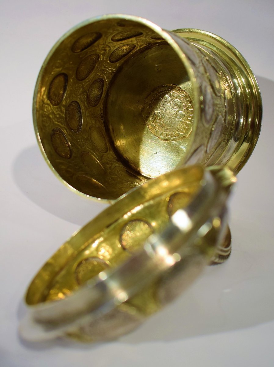 Tankard En Argent Doré, Orné De 28 Anciennes Thalers De La Saxe d'Argent. -photo-3