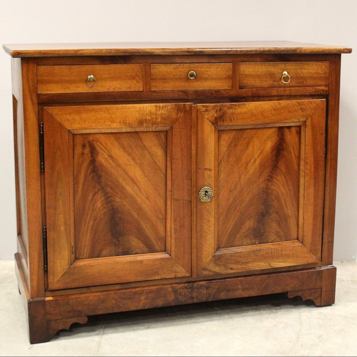 Antica Credenza Luigi Filippo in noce - 19°secolo