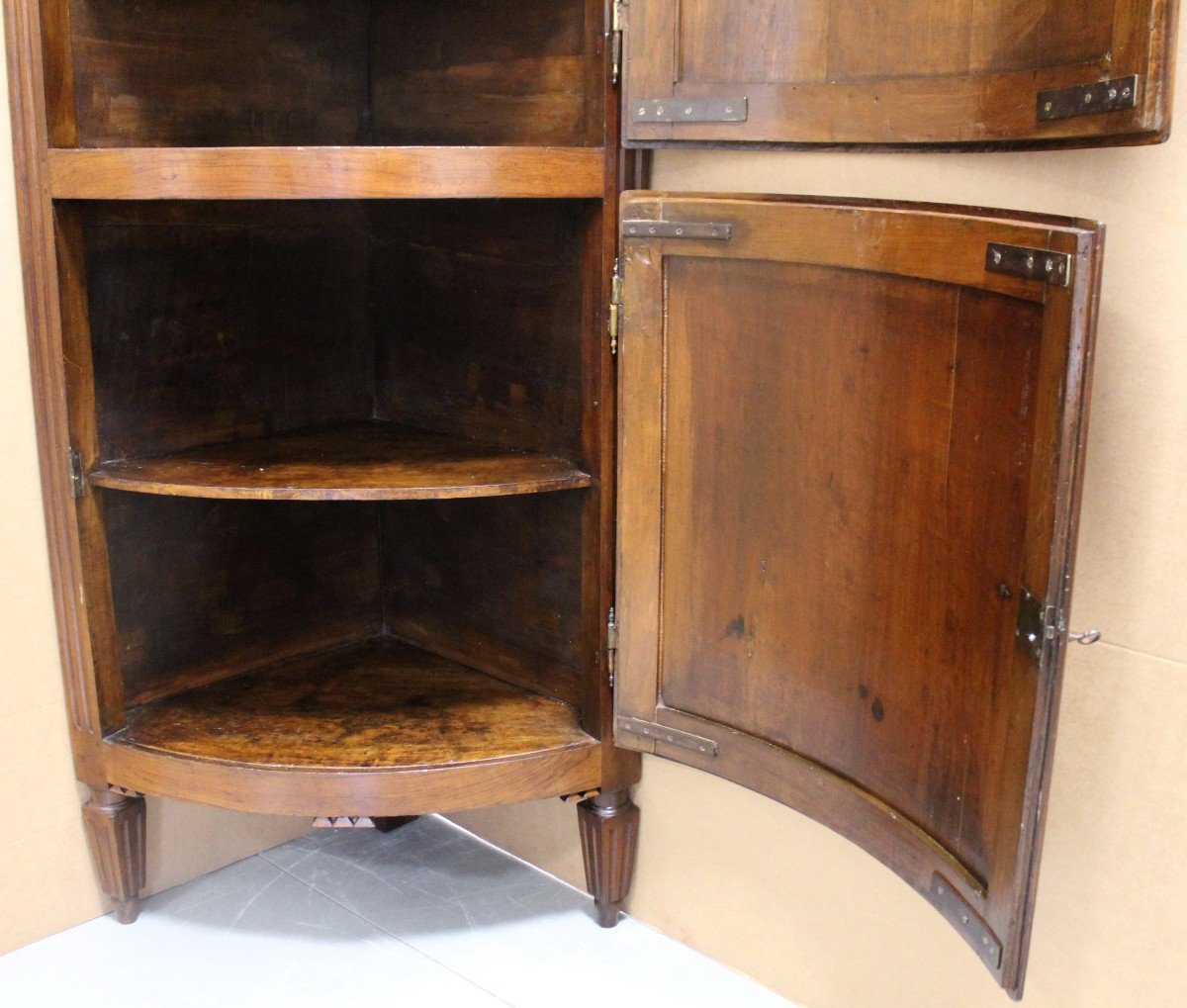 Antica angoliera cantonale bombato Luigi XVI in noce - Italia 18°secolo-photo-6