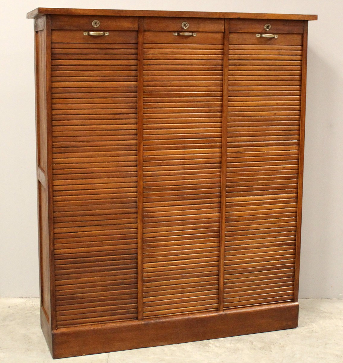 Antico classificatore serranda archivio schedario  in rovere