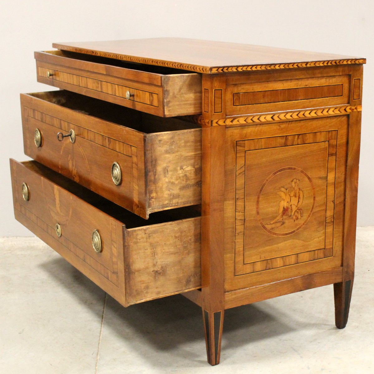 Antico cassettone comò Luigi XVI in noce intarsiato - Italia 18°secolo-photo-2