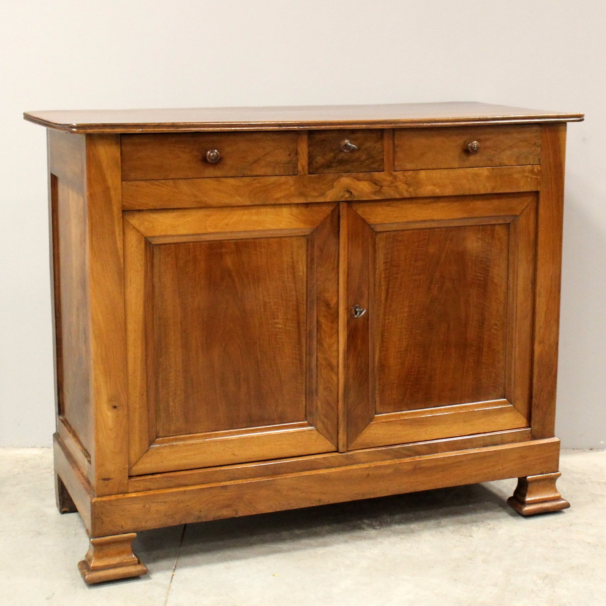 Antica credenza Luigi Filippo in noce - 19°secolo