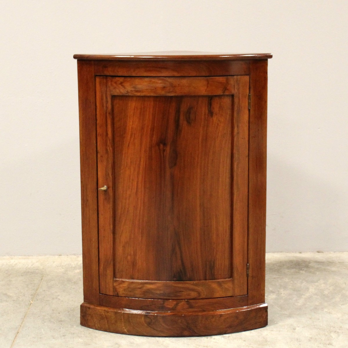 Antica angoliera cantonale comodino Luigi Filippo in noce - Italia 19°secolo