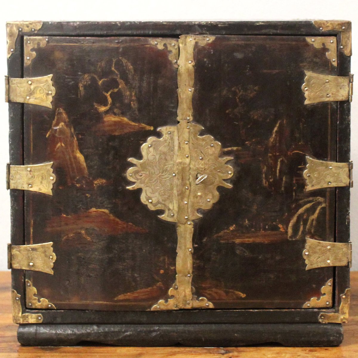 Antico monetiere cabinet portagioie da viaggio in legno laccato e dipinto - 19°secolo