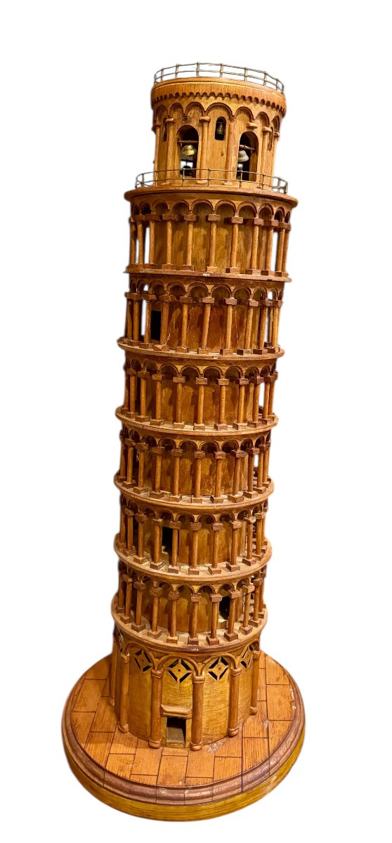 Grand Tour – Modellino della Torre di Pisa in legno – XIX secolo.
