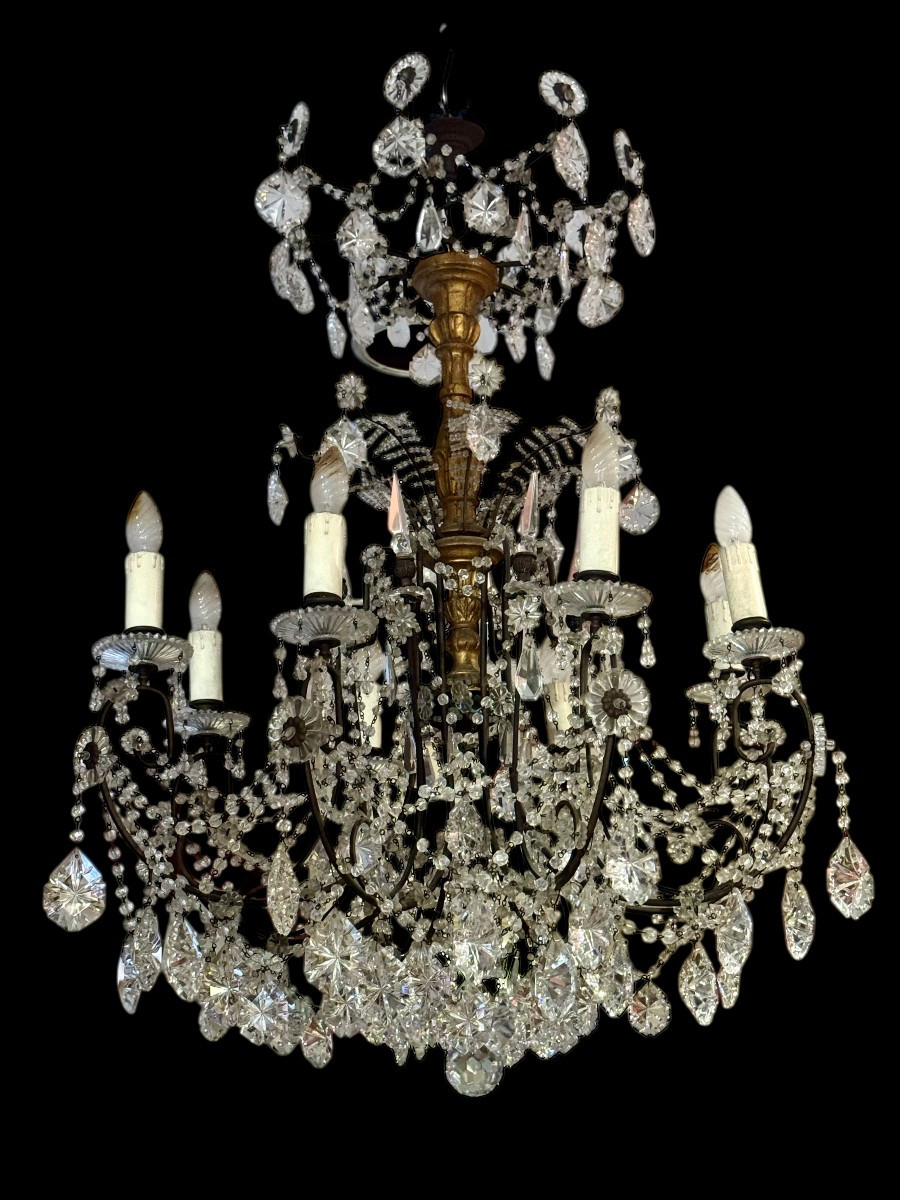 LAMPADARIO IN CRISTALLO, LEGNO E BRONZO AD 8 LUCI - XIX SECOLO