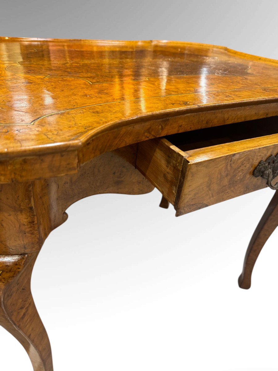 Tavolo scrittoio da centro in radica – Italia, XVIII Secolo-photo-1