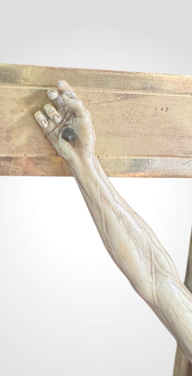 Crocifisso con Cristo in Avorio entro cornice dorata – XVIII secolo-photo-3