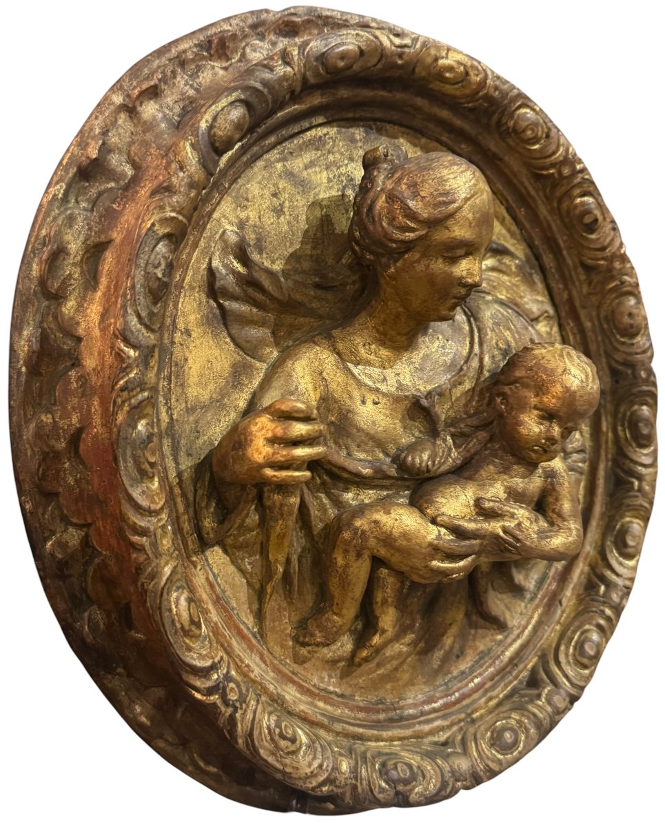 Madonna con Bambino – Antico Altorilievo Sacro in Legno Dorato del XVIII secolo-photo-3