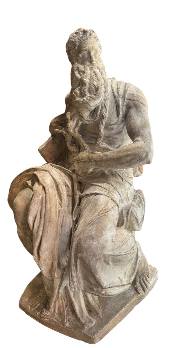 Statua di Mosè seduto, scultura in gesso ispirata al Mosè di Michelangelo.-photo-3