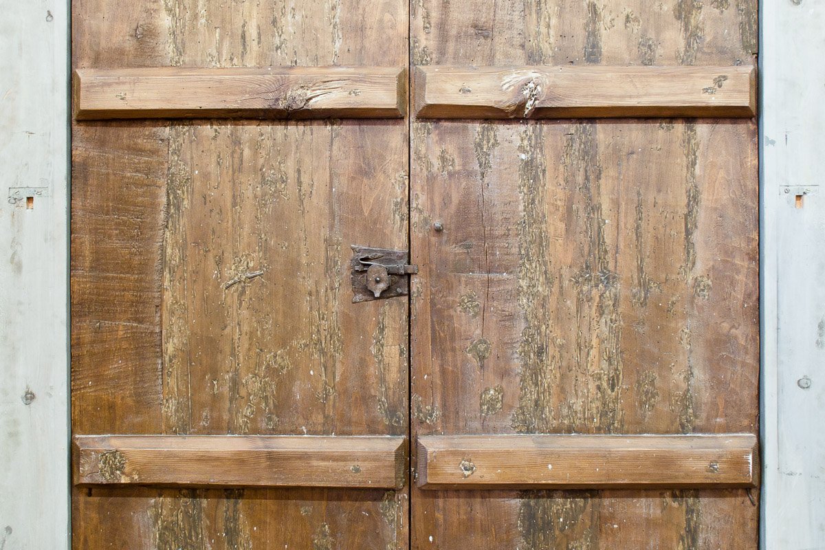 Ante antiche in legno di noce, Toscana, seconda metà del Cinquecento-photo-1